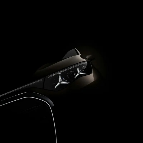 奔驰VLE纯电商务车曝光 800V架构+国产化即将来袭