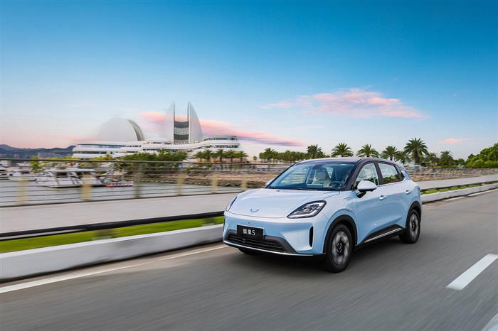 五菱缤果S上市两月销量超2万辆，325km旗舰款成热销冠军