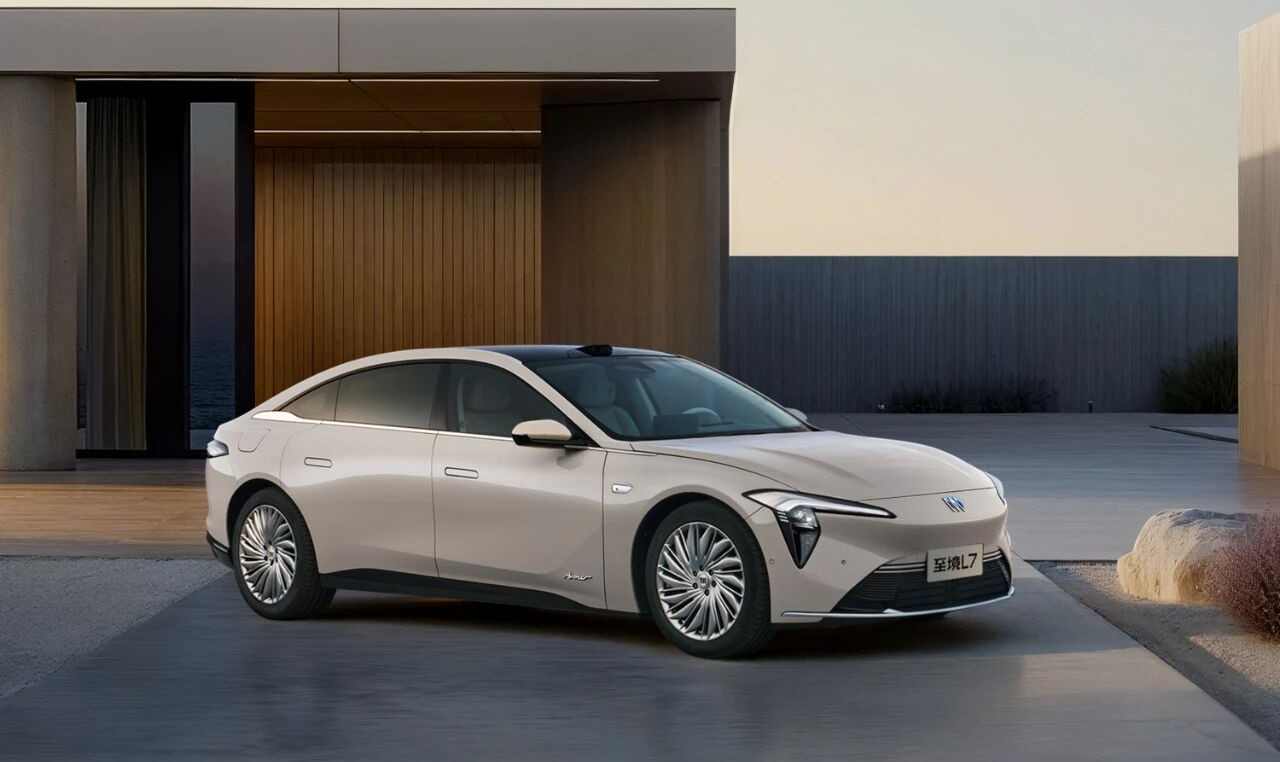 破局与分化：2025合资车十大面孔 | 看见2025